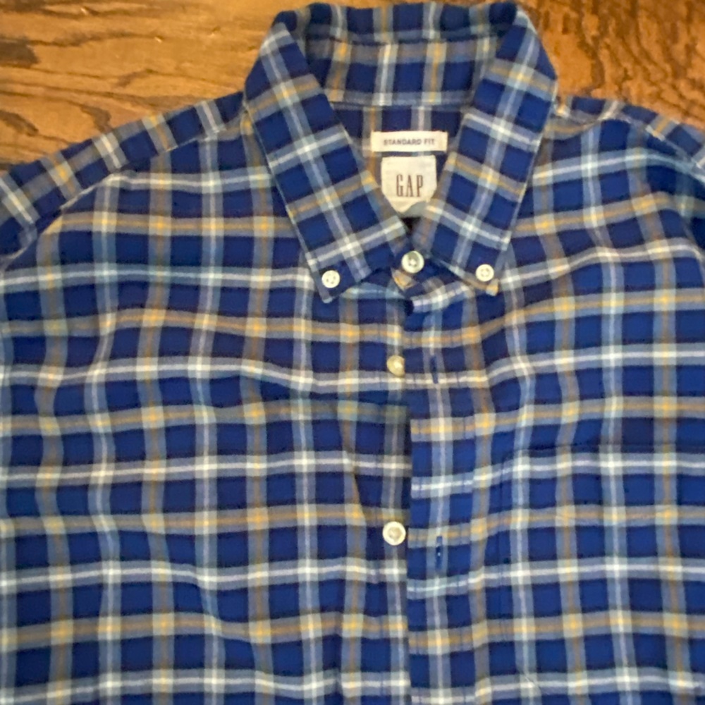 Gap Men’s Button Down Shirt